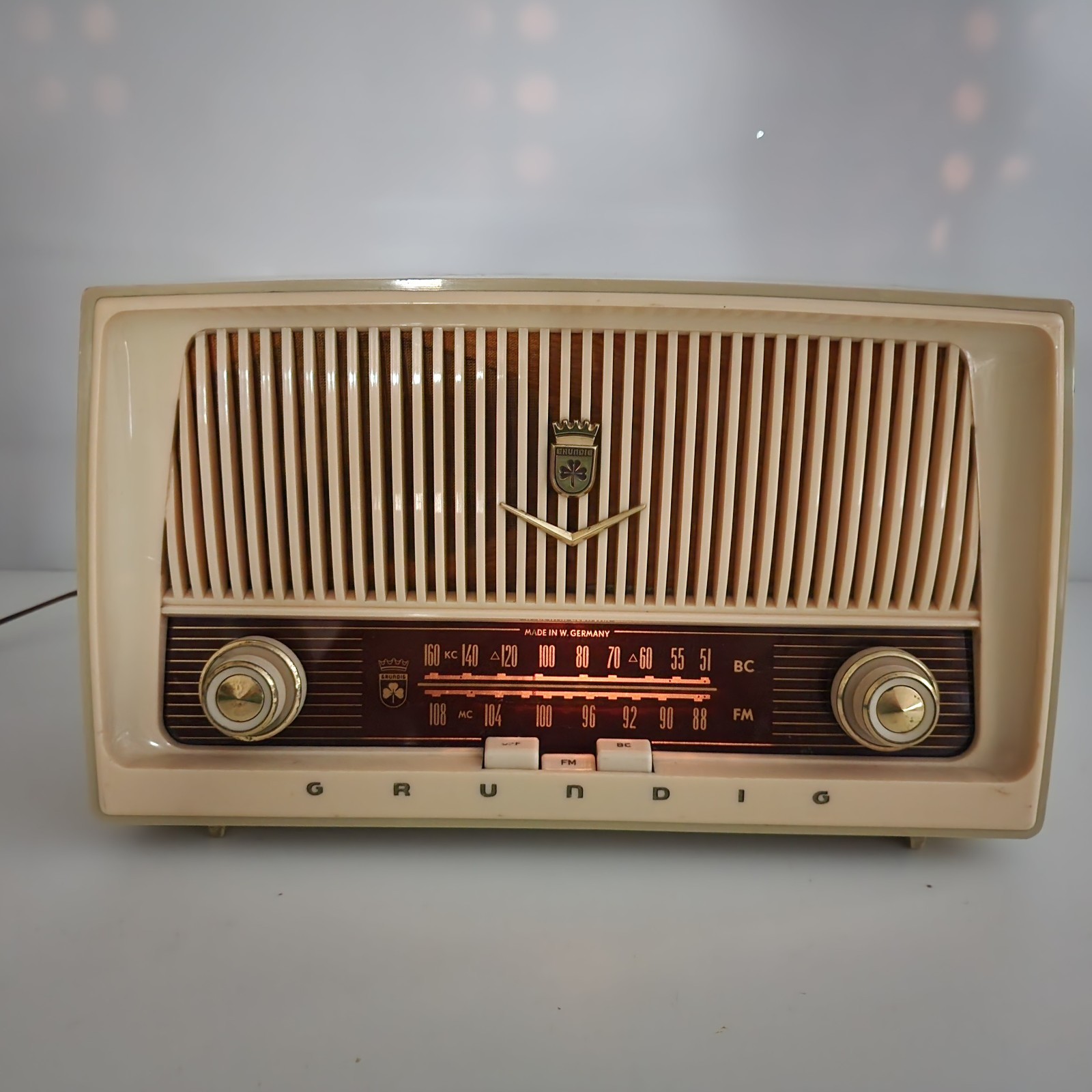 Vtg 1950s Grundig Model 87 USA Tube Radio Estate W. Germany Works AS- Read Desc