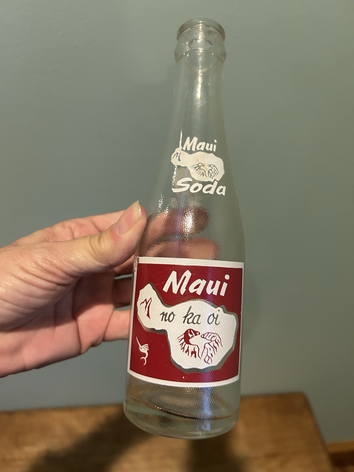 Vintage Maui Soda Bottle Red & White ACL 7 1/2 1969 Painted Label Wailuku Maui