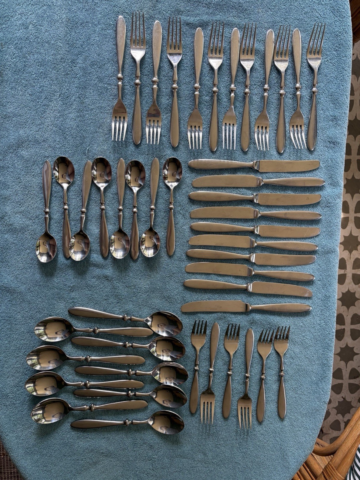 Cambridge Townhouse Set Stainless Flatware Knives Forks Spoons Satin Set 45 Pc