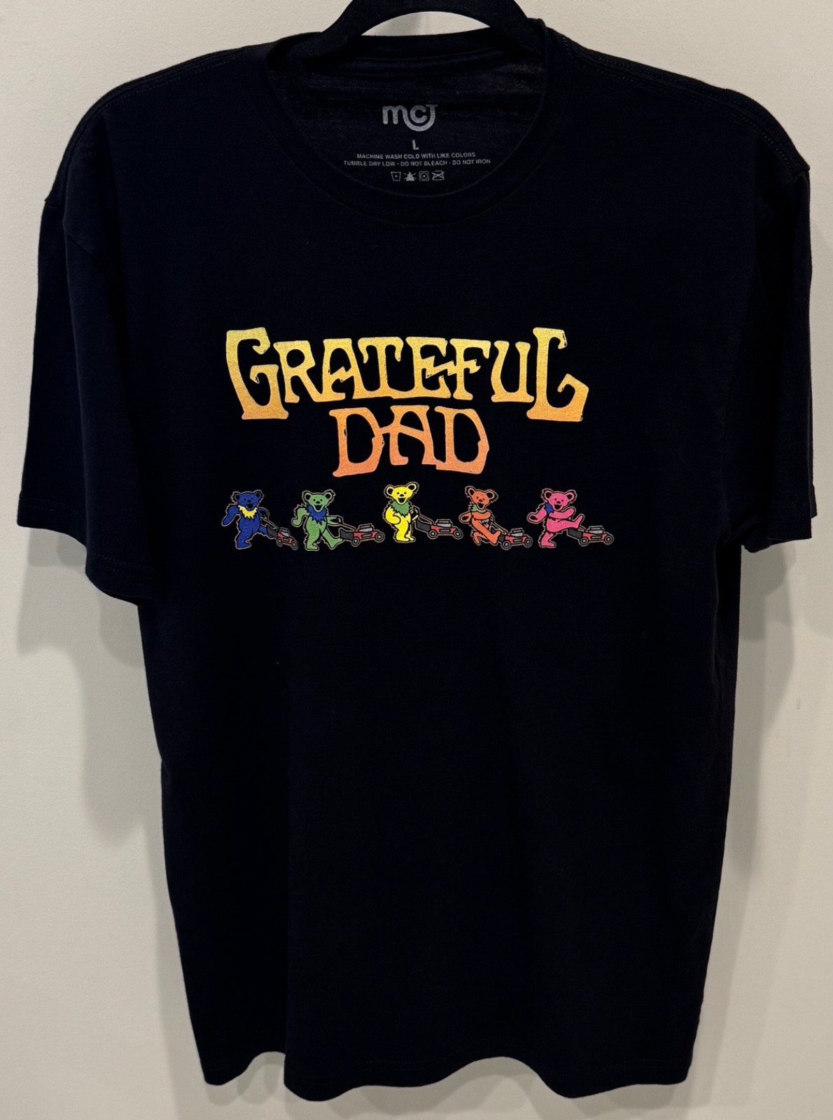 Grateful Dad - MCF Middle Class Fancy T-Shirt - Men\'s Large - Lawnmowing Bears