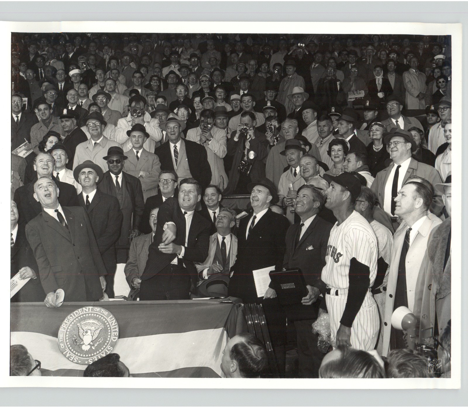 PRESIDENT JOHN F. KENNEDY FIRST PITCH BASEBALL 1961 Press Photo