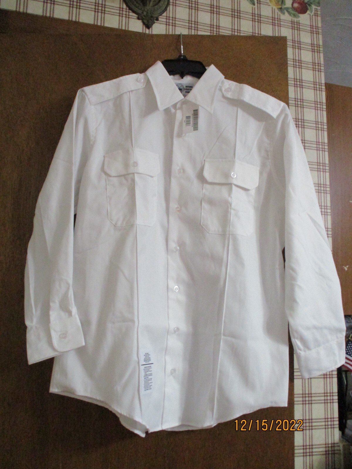 NEW-Men\'s White Shirt, Long Sleeve, MIL/DLA, Size 17C, 32-33\