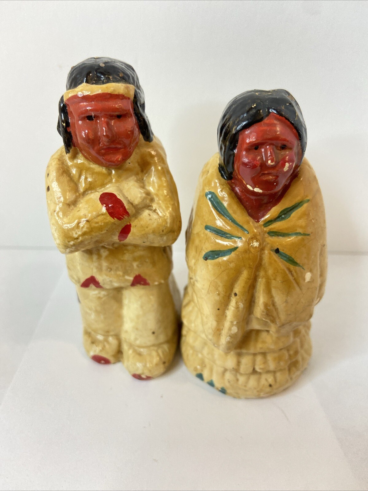 Chalkware Native American Salt & Pepper Shakers Souvenir Of Lincoln’s Tomb Vtg