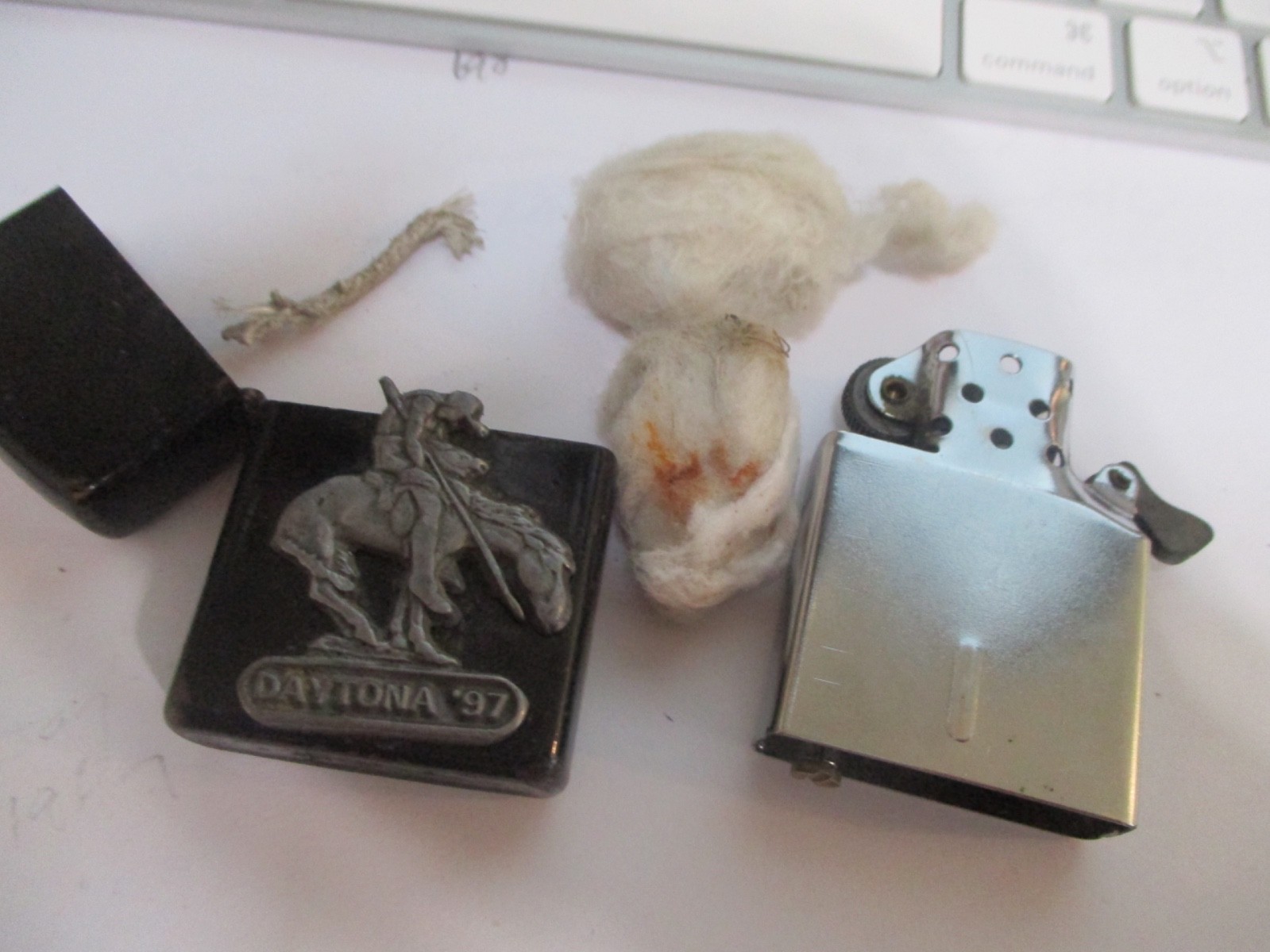 RARE '97 DAYTONA INDIAN WARRIOR TOBACCO BLACK LIGHTER ON HORSE. NOT WORKING VGC