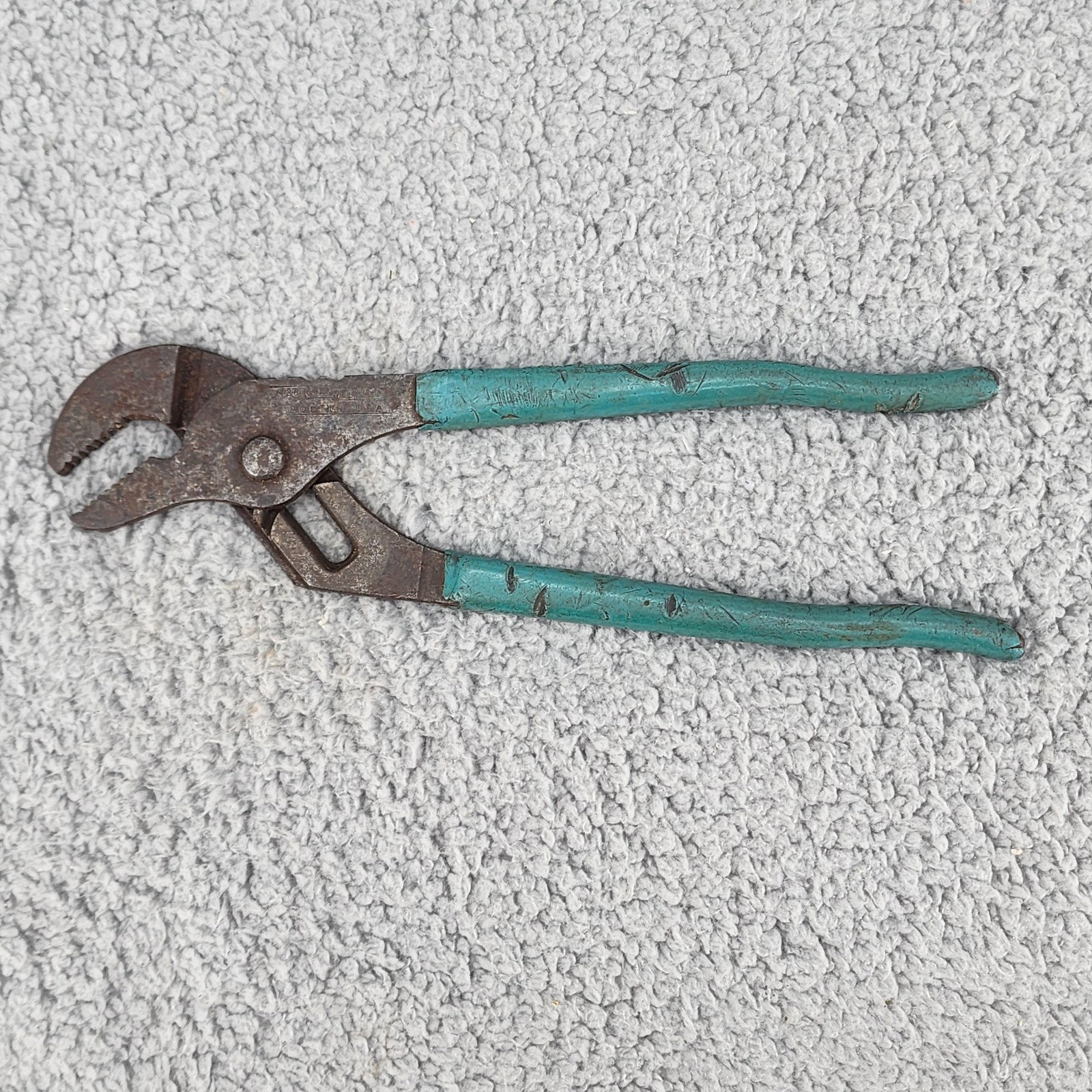 Vtg CHANNELLOCK 420 SLIP JOINT TONGUE & GROOVE PLIERS Green USA Vtg CHANNELLOCK 420 SLIP JOINT TONGUE & GROOVE PLIERS Green USA