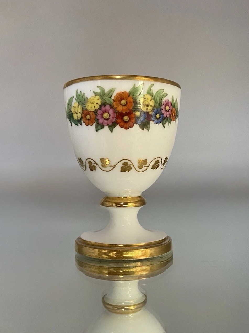 Rare Sevres Cup Chateau De Neuilly Egg Cup 1840 Louis-Philippe Museum Quality Rare Sevres Cup Chateau De Neuilly Egg Cup 1840 Louis-Philippe Museum Quality