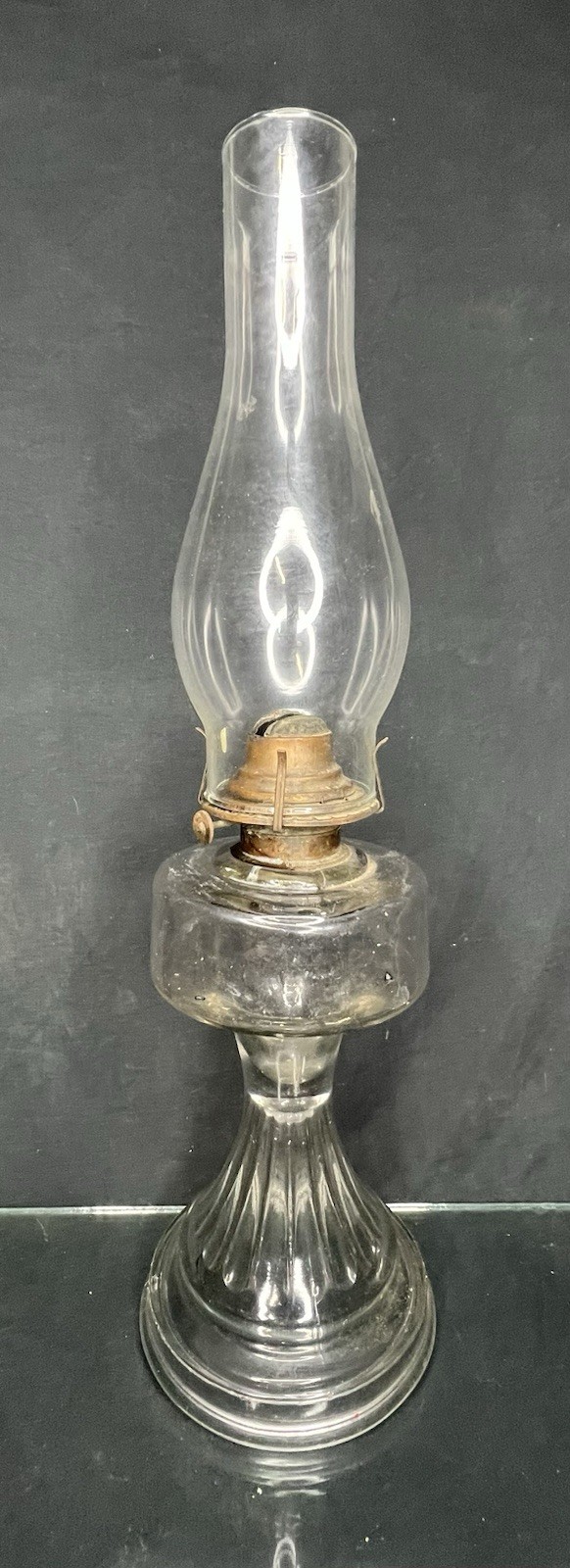 ANTIQUE CLEAR EAPG GLASS OIL LAMP W/ RIBBED BASE BURNER & WICK ANTIQUE CLEAR EAPG GLASS OIL LAMP W/ RIBBED BASE BURNER & WICK