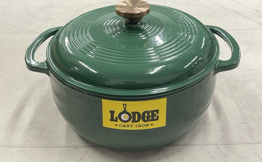 NIB Lodge Enameled Cast Iron Round Casserole In Evergreen 4.5qt