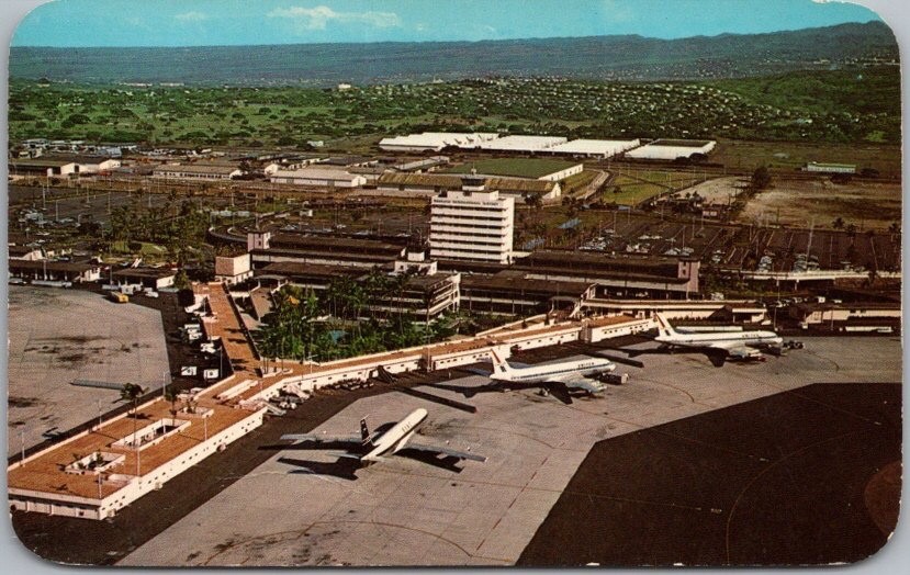 c1960s HONOLULU INTERNATIONAL AIRPORT Hawaii Postcard \