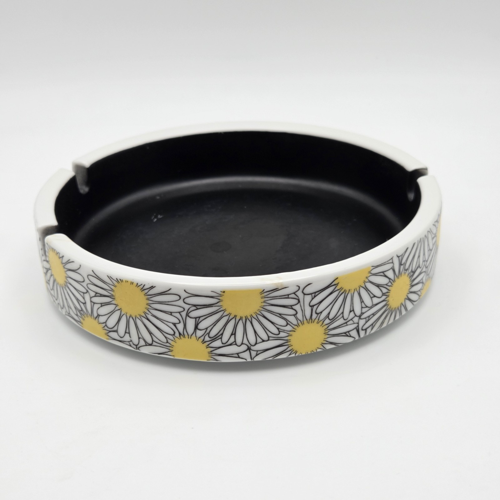 Vintage MCM 60\'s Flower Power Daisy Ceramic Ashtray 6\ Vintage MCM 60\'s Flower Power Daisy Ceramic Ashtray 6\