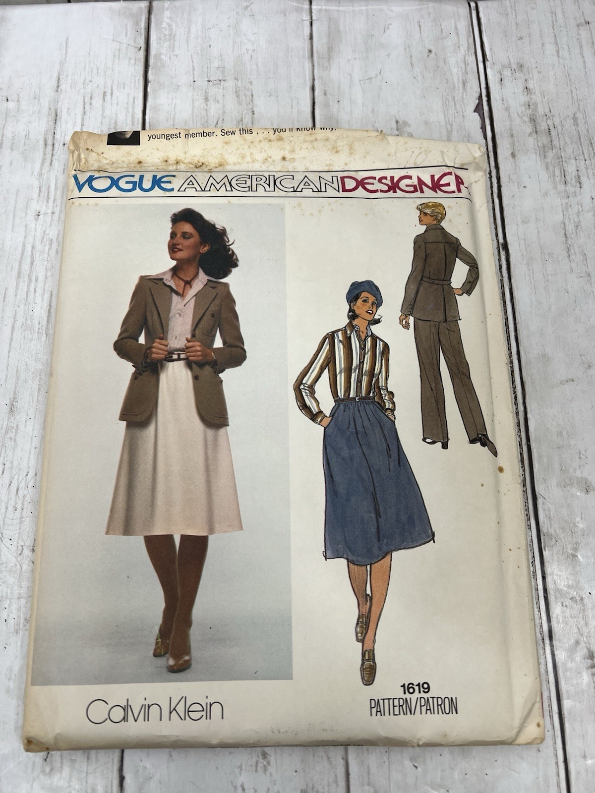 Vogue Sewing Pattern 1619 American Designer Calvin Klein Size 10 Uncut Vintage Vogue Sewing Pattern 1619 American Designer Calvin Klein Size 10 Uncut Vintage