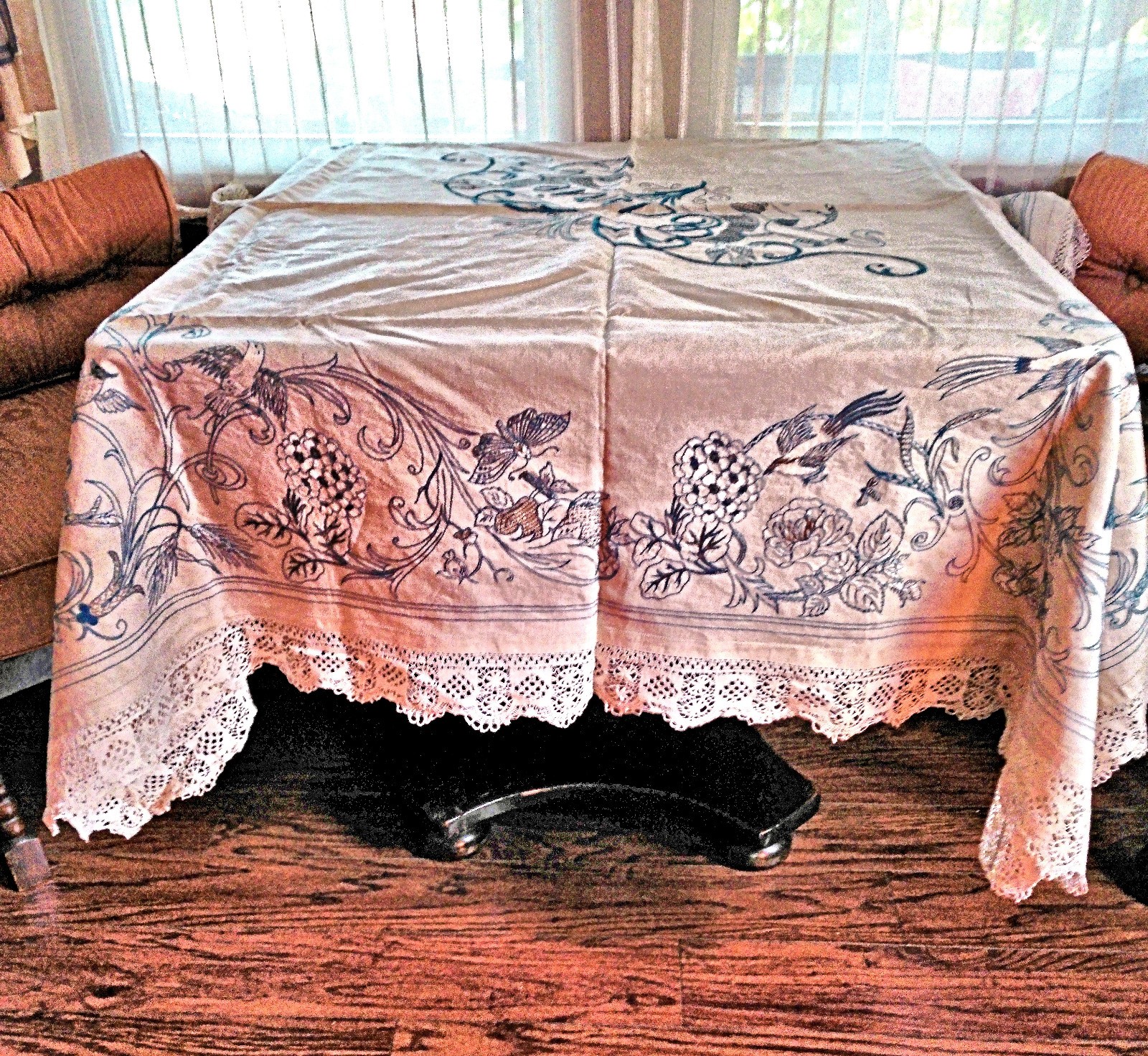 Vtg Tablecloth 64\