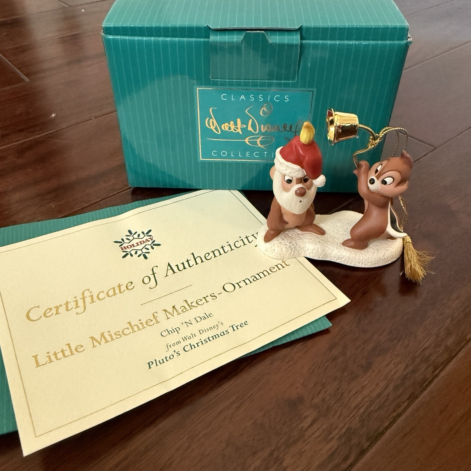 DISNEY WDCC CHIP & DALE LITTLE MISCHIEF MAKERS CHRISTMAS ORNAMENT PLUTO'S TREE