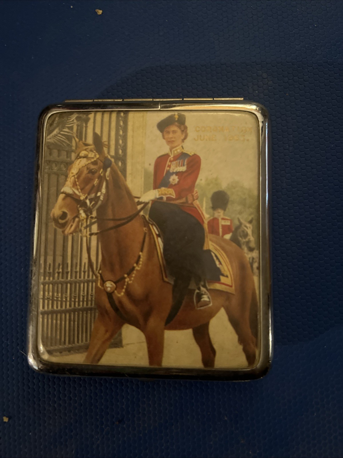 1953 Coronation of Queen Elizabeth II Vintage Souvenir Tin Cigarette Case Holder