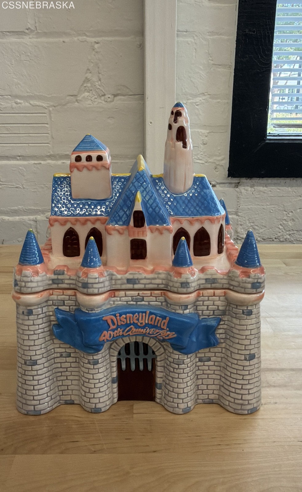 Vintg1995 Disneyland 40th Anniv. SleepingBeautyCastle Cookie Jar Limited Edition