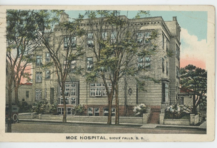 Vintage Postcard Moe Hospital Sioux Falls South Dakota Historic BuildingDamaged