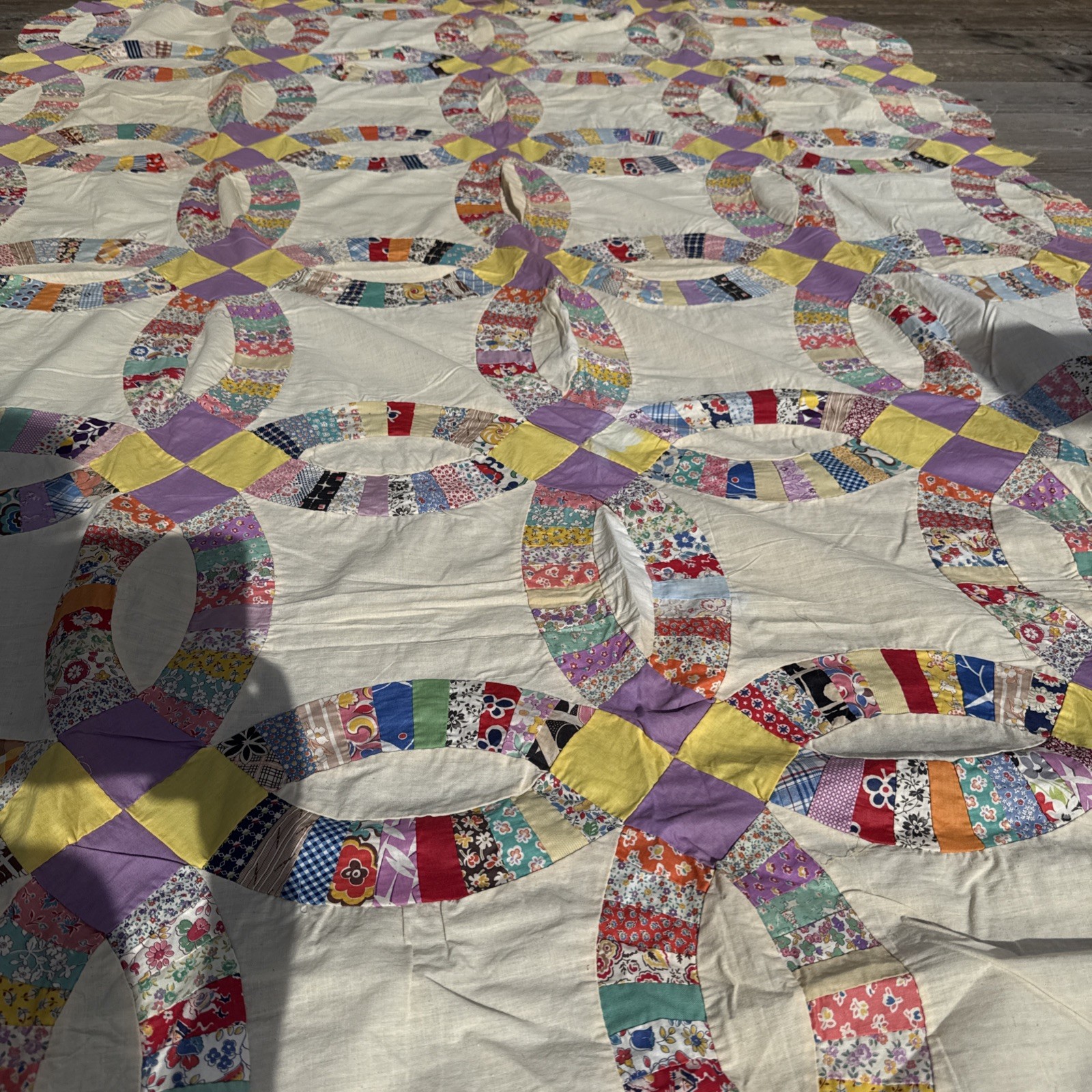 Vintage 1930s Double Wedding Ring Quilt Top READ 60\ Vintage 1930s Double Wedding Ring Quilt Top READ 60\