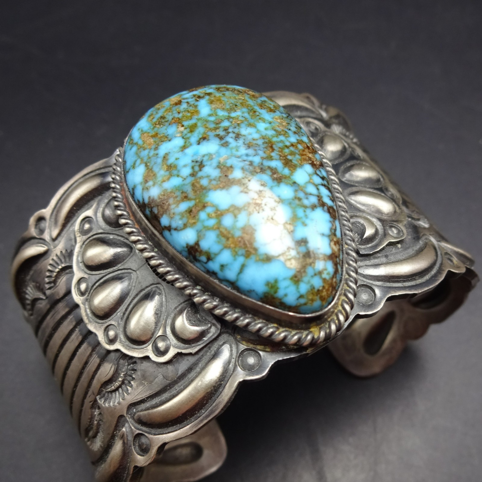 RAY DELGARITO Navajo VINTAGE Sterling Silver KINGMAN TURQUOISE Cuff BRACELET RAY DELGARITO Navajo VINTAGE Sterling Silver KINGMAN TURQUOISE Cuff BRACELET