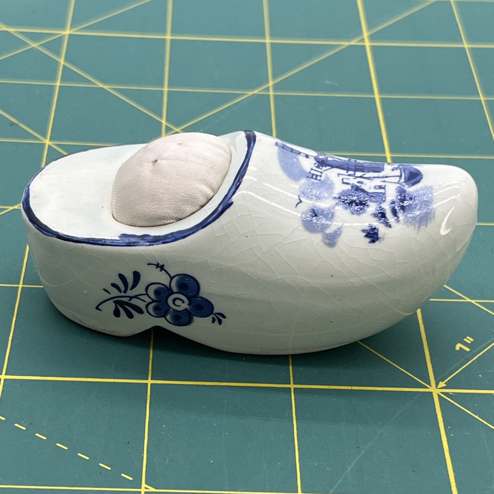 Little Vintage Delft Style Porcelain Clog Shoe Pincushion Windmills & Flowers