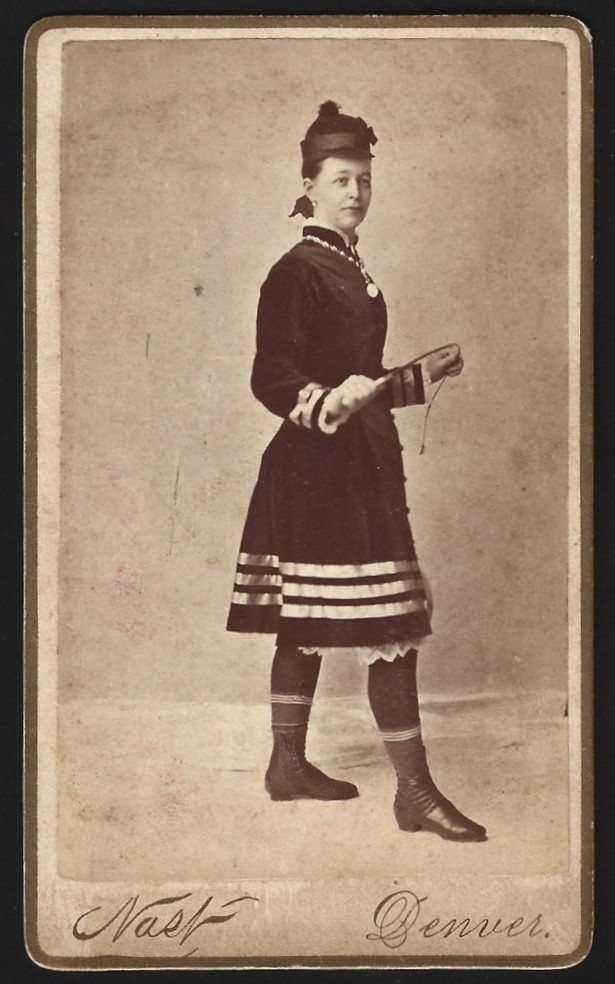 LION OR ANIMAL TAMER LADY Antique CIRCUS CDV PHOTO Woman Trainer Holding Whip