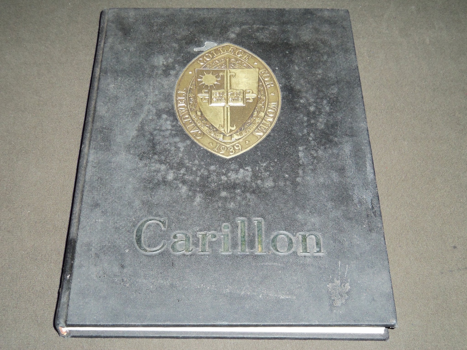 1963 CARILLON CALDWELL COLLEGE FOR WOMEN YEARBOOK - NEW JERSEY - PHOTOS- YB 1013