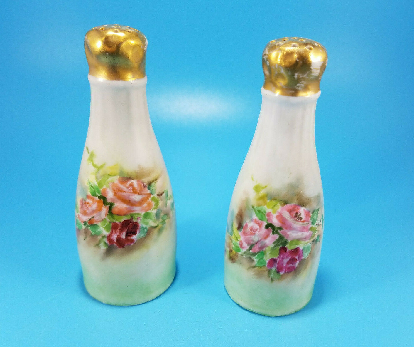 Vintage Handpainted Porcelain Salt & Pepper Shakers, Floral Pattern, Gold Top 4\