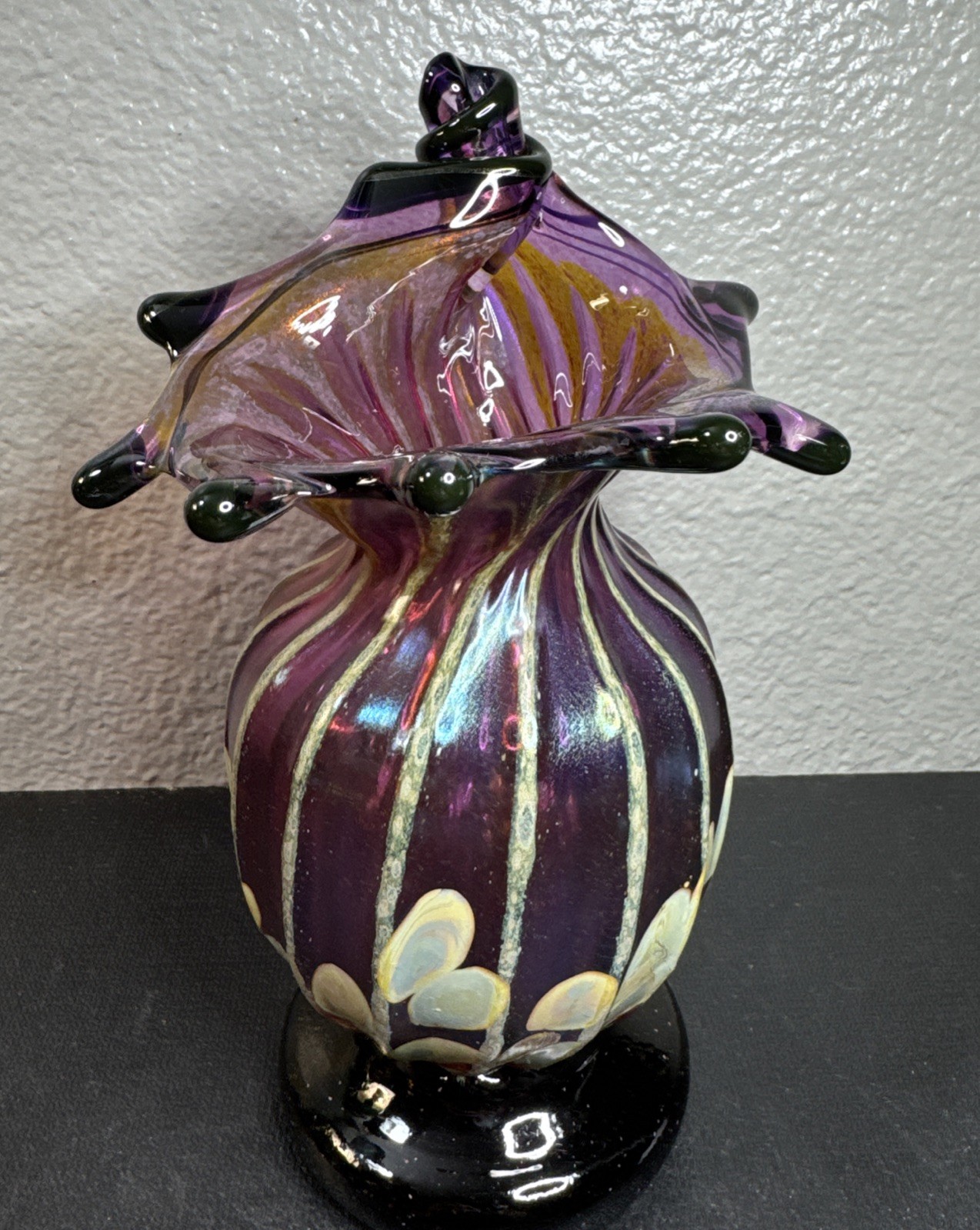 Stunning signed Mariusz Rynkiewicz modern Twisted Pulpit art deco glass vase🔥 Stunning signed Mariusz Rynkiewicz modern Twisted Pulpit art deco glass vase🔥