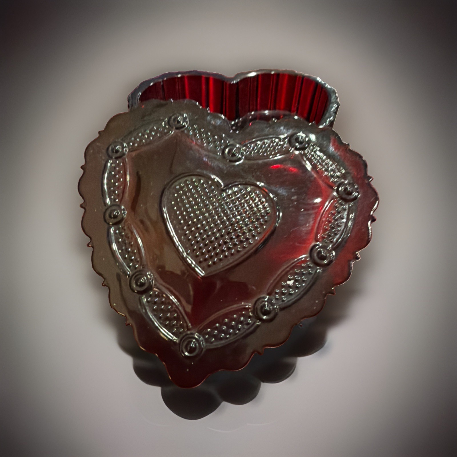 Avon Vintage Cape Cod Heart Shaped Ruby Red Glass Trinket Box 4” Wide