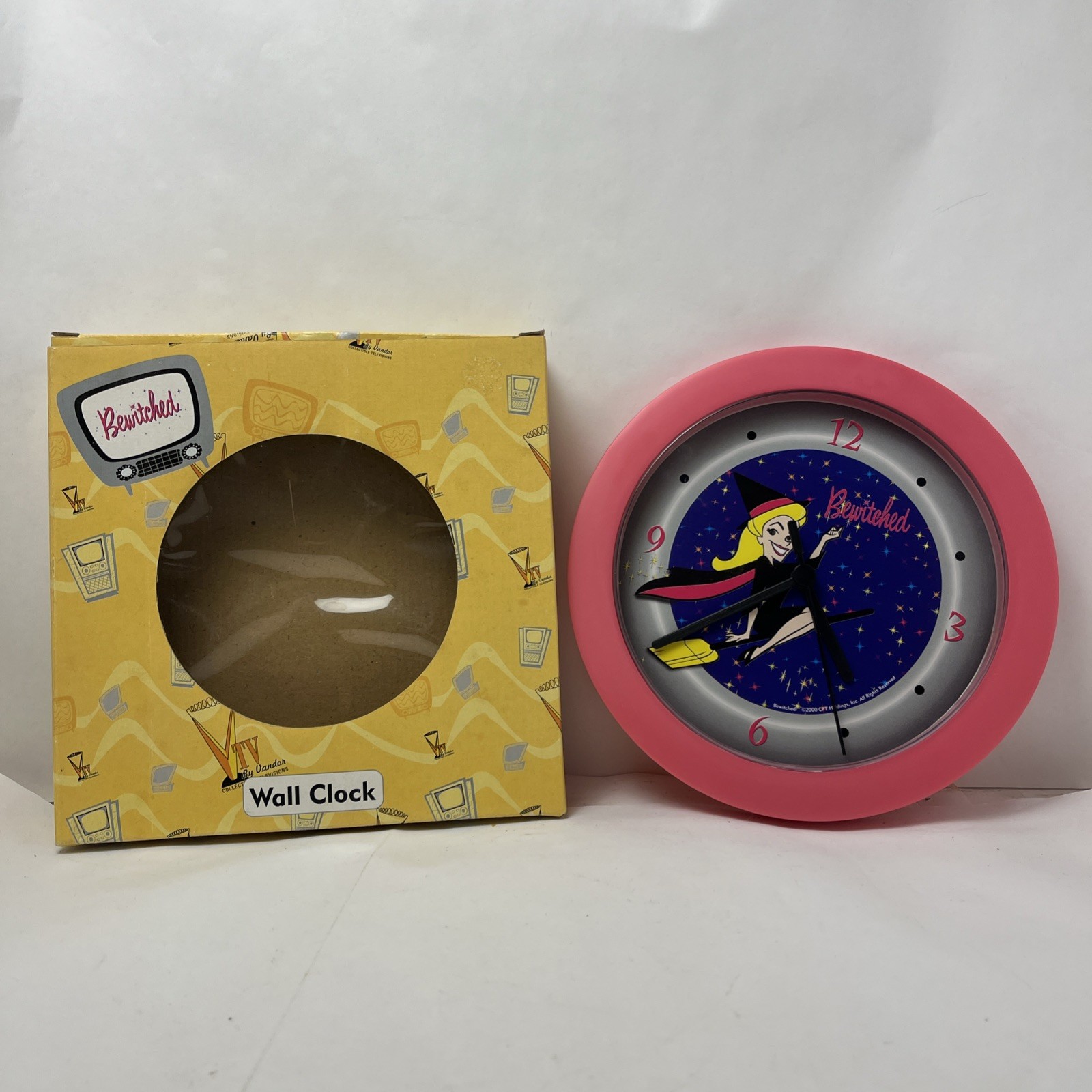 Vintage 2000 Bewitched Samantha Witch Broom Costume TV Show Wall Clock * Works *