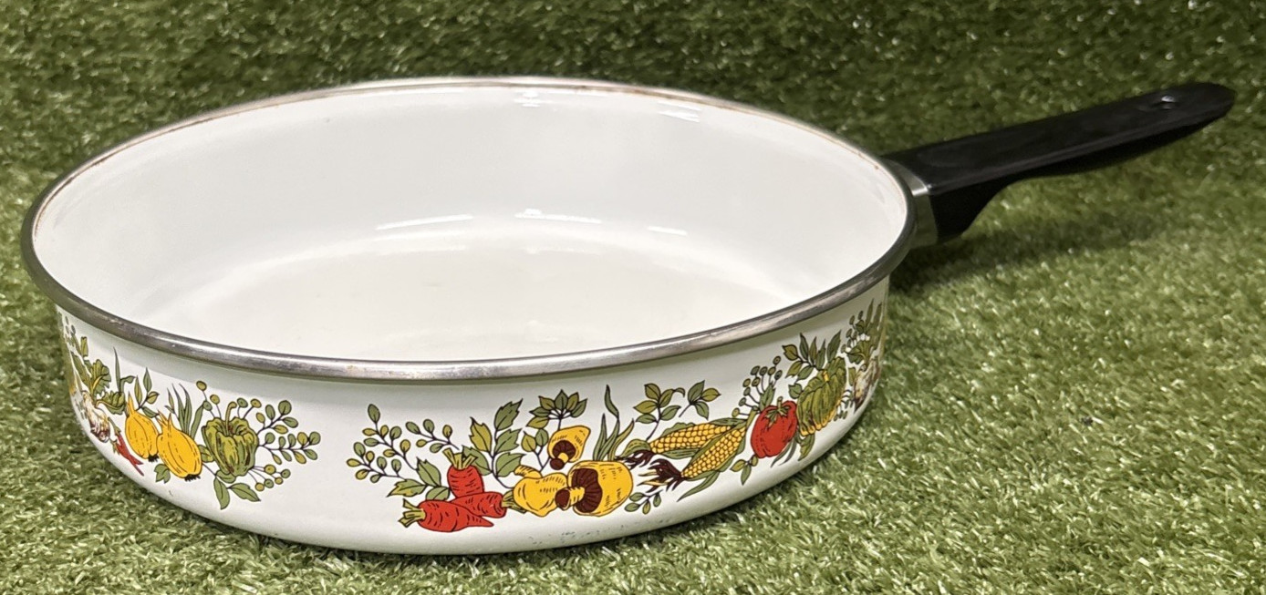 Vtg Enamelware Skillet Vegetable Design Deep High Side Metal Rim