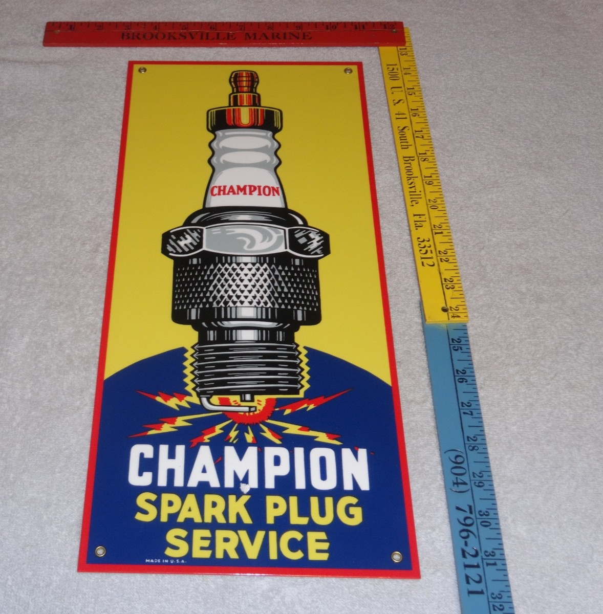 VINTAGE CHAMPION SPARK PLUG SERVICE 18\
