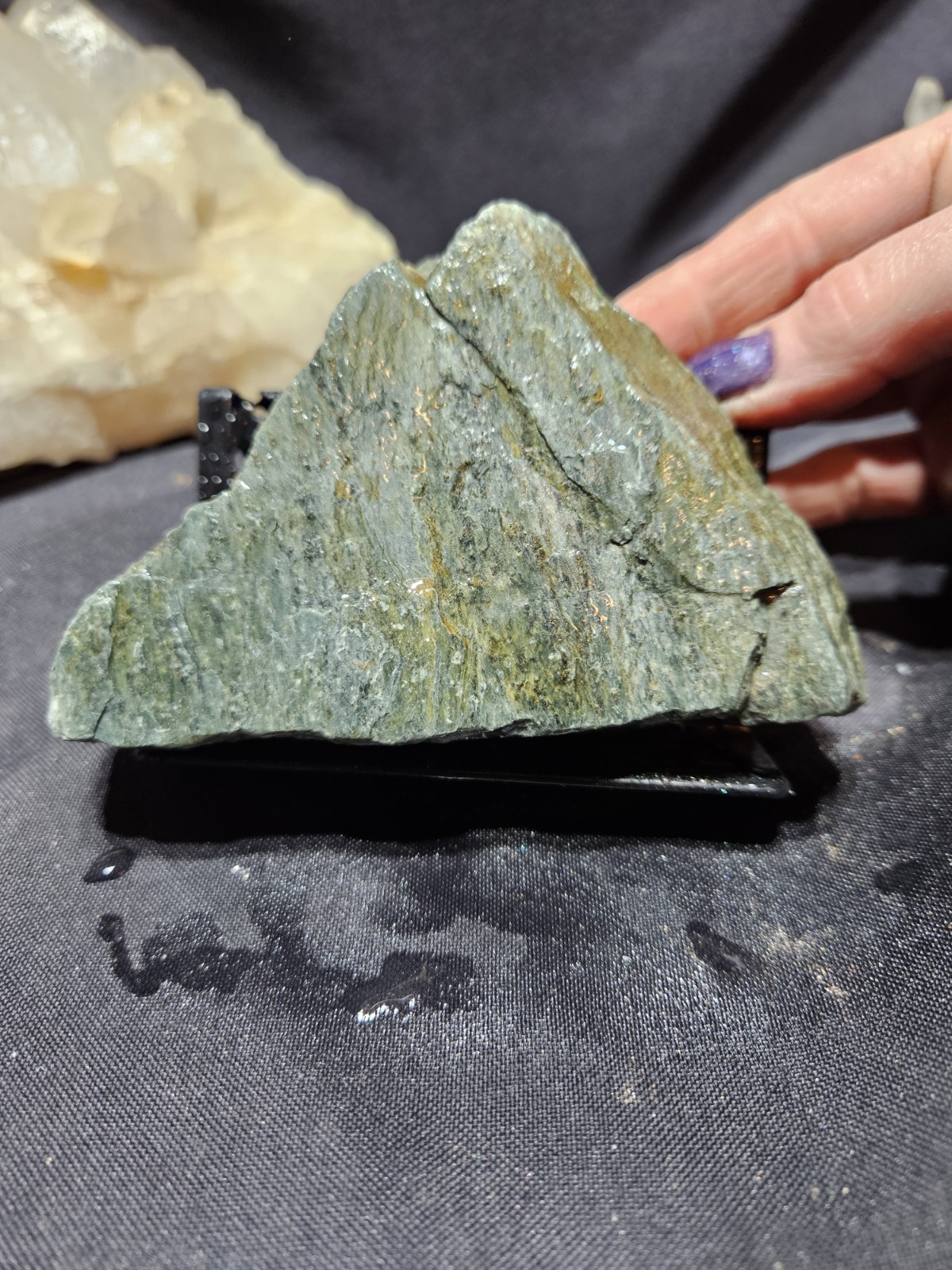 Green Shiny Specimen (1lb 2oz)