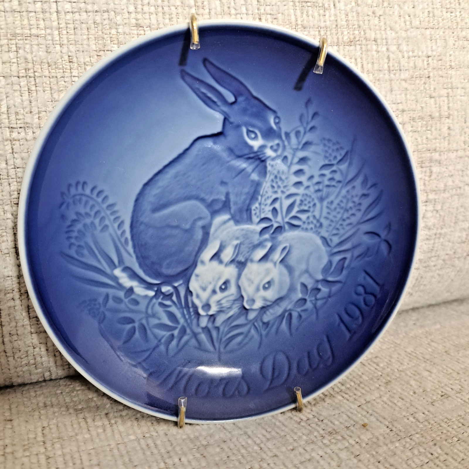 Vintage Mother\'s Day Plate Bunny Rabbit and Babies 1981 Bing & Grondahl 6\ Vintage Mother\'s Day Plate Bunny Rabbit and Babies 1981 Bing & Grondahl 6\