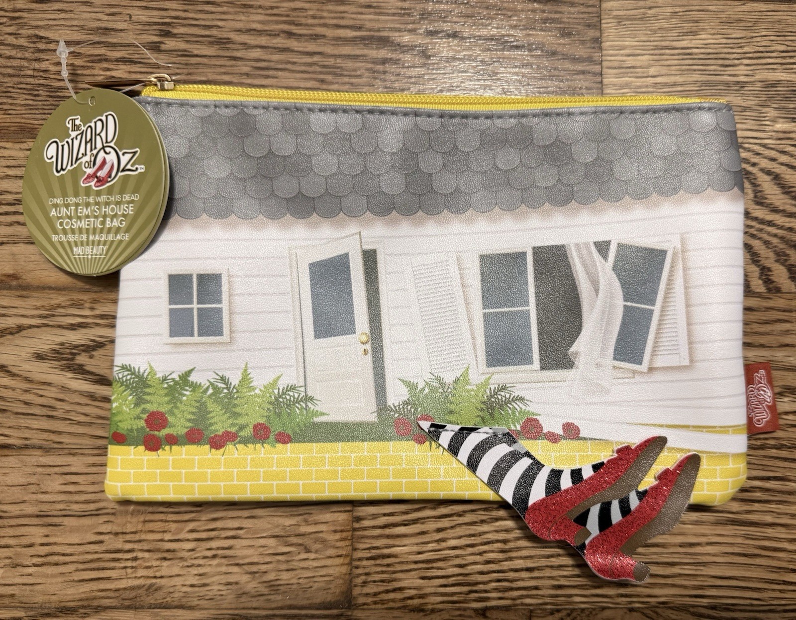 Mad Beauty “The Wizard Of Oz” Aunt Em’s House Cosmetic Bag 3D Witch Legs NWT
