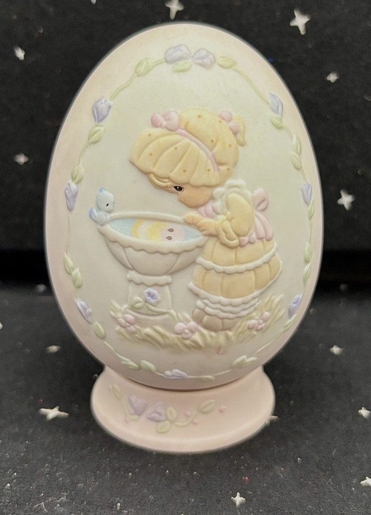 VTG Precious Moments Easter Egg  W/Stand 