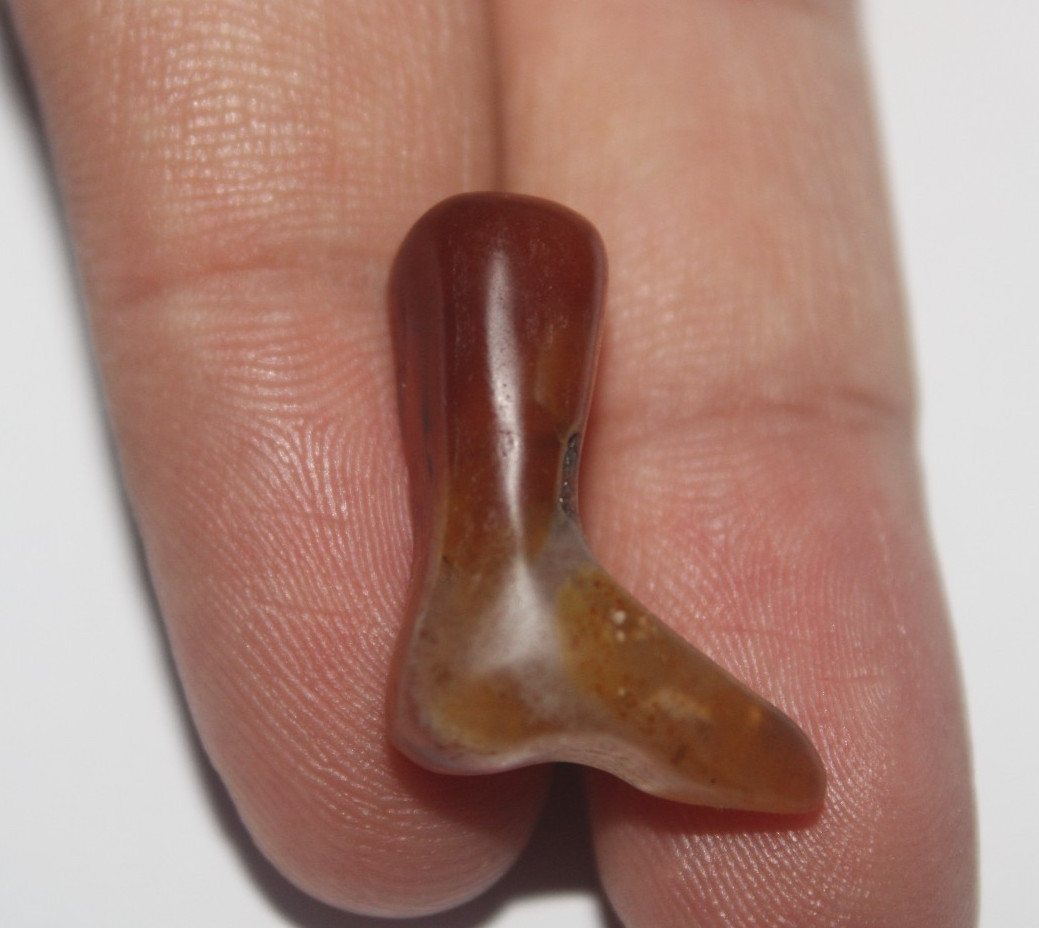 Agate Amulet Of Right Leg For Ancient Egyptian Pharaonic Civilization