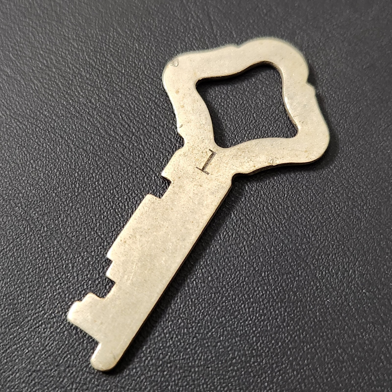 Vintage Sargent Greenleaf Co Rochester NY No 1 Flat Skeleton Key 1 - 1/2\
