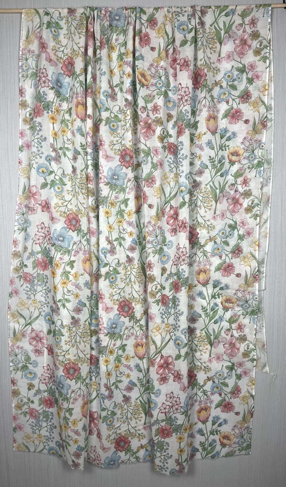 Vintage 1970\'s Floral Sheer Woven 45\