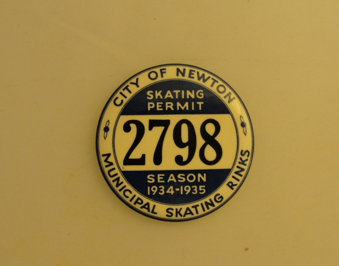 VINTAGE 1934 - 1935 CITY OF NEWTON SKATING PERMIT PIN