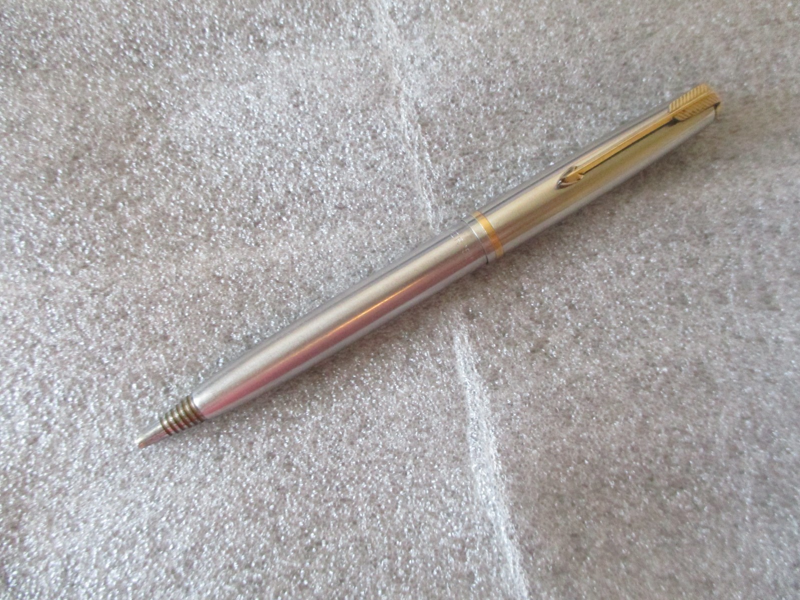 RARE PARKER 51 AEROMETRIC REPEATER PENCIL 0.9mm STAINLESS/GOLD FILL - STAMPED 53 RARE PARKER 51 AEROMETRIC REPEATER PENCIL 0.9mm STAINLESS/GOLD FILL - STAMPED 53