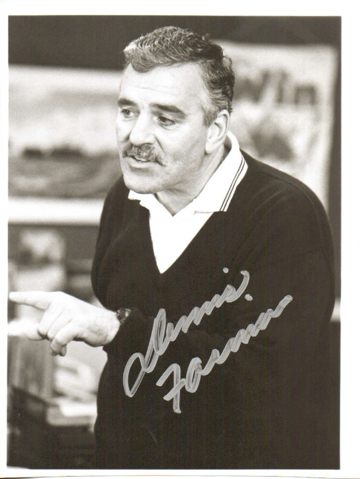 DENNIS FARINA (+2013) - Actor - Law & Order / Get Shorty - Autograph Photo