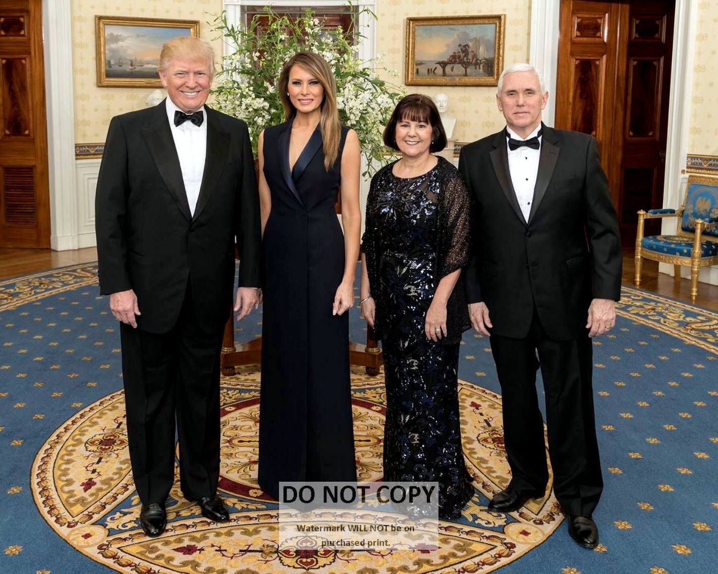 DONALD TRUMP AND MELANIA WITH MIKE PENCE AND WIFE KAREN - 8X10 PHOTO (AB-325)