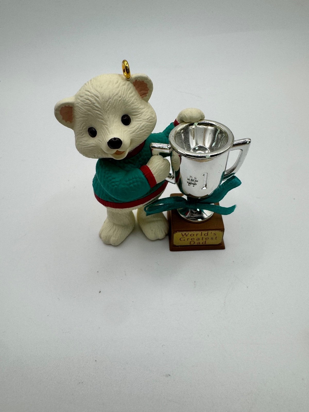 1994 Vintage Polar Bear Holding #1 World\'s Greatest Dad Trophy Ornament