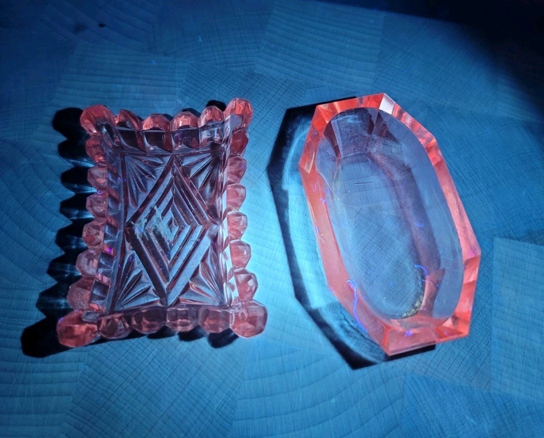 Vintage Selenium Sawtooth Edges, Etched Dishes Open Salt Cellar Dip, Set Of 4