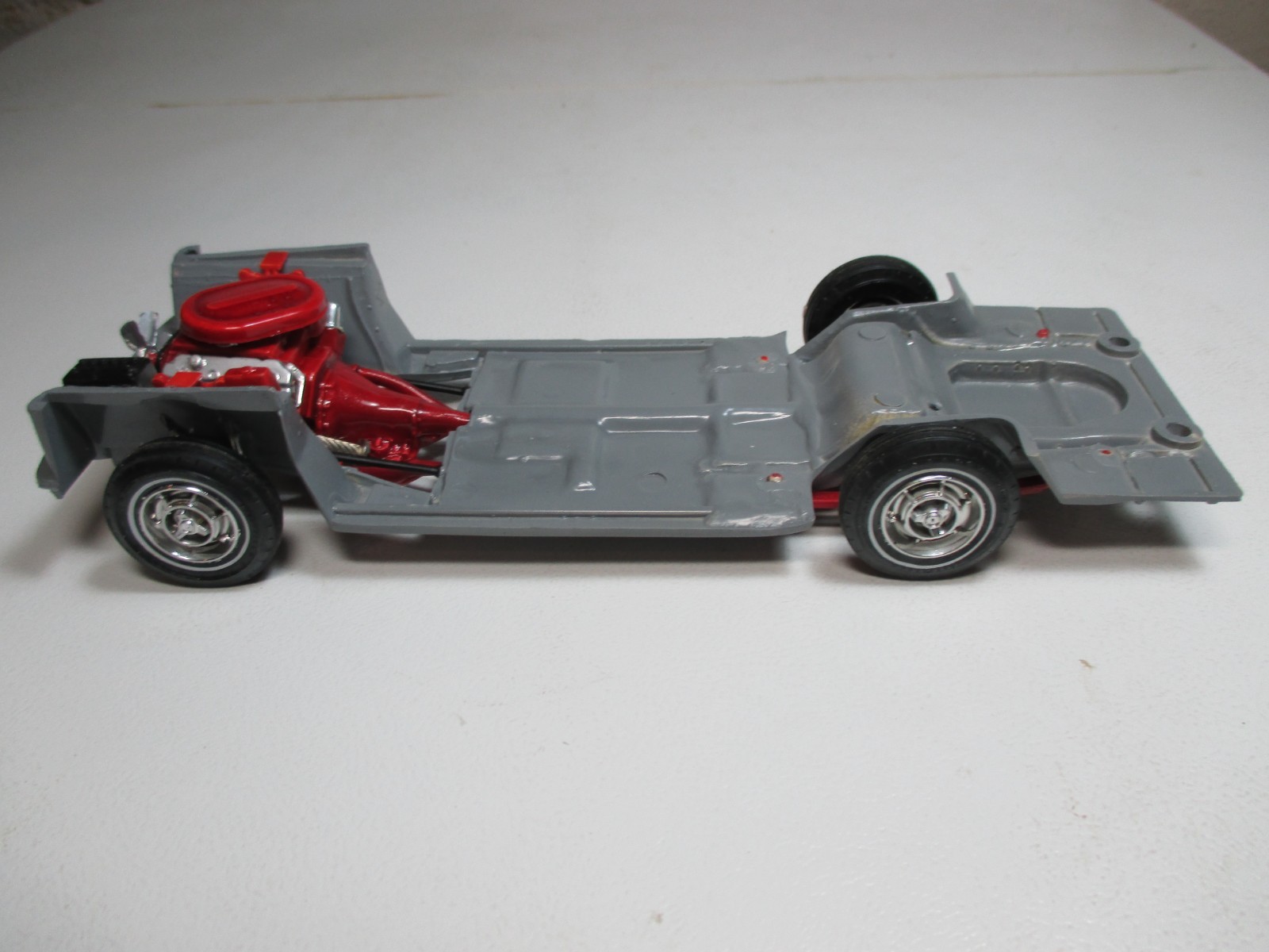 1966 Charger Engine & Chassis 1/25 MPC