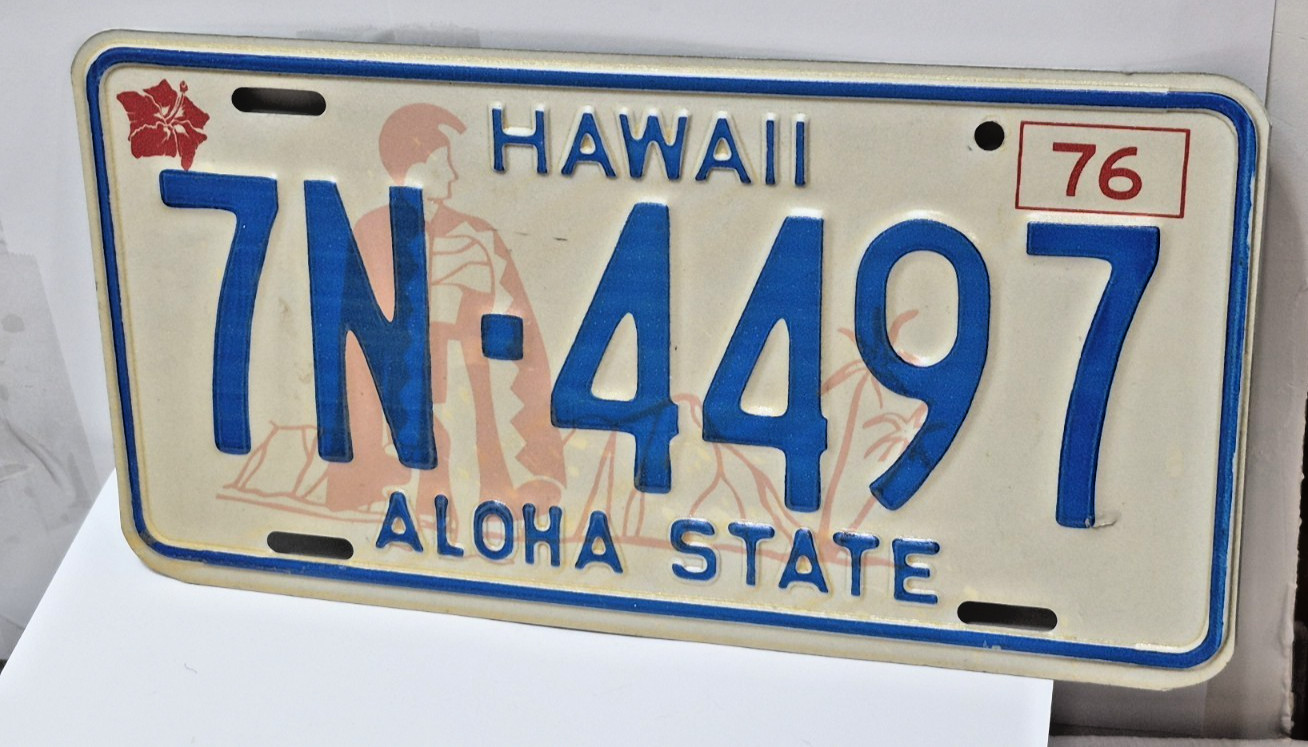 Vintage 1976 Hawaii Aloha State  Metal License Plate