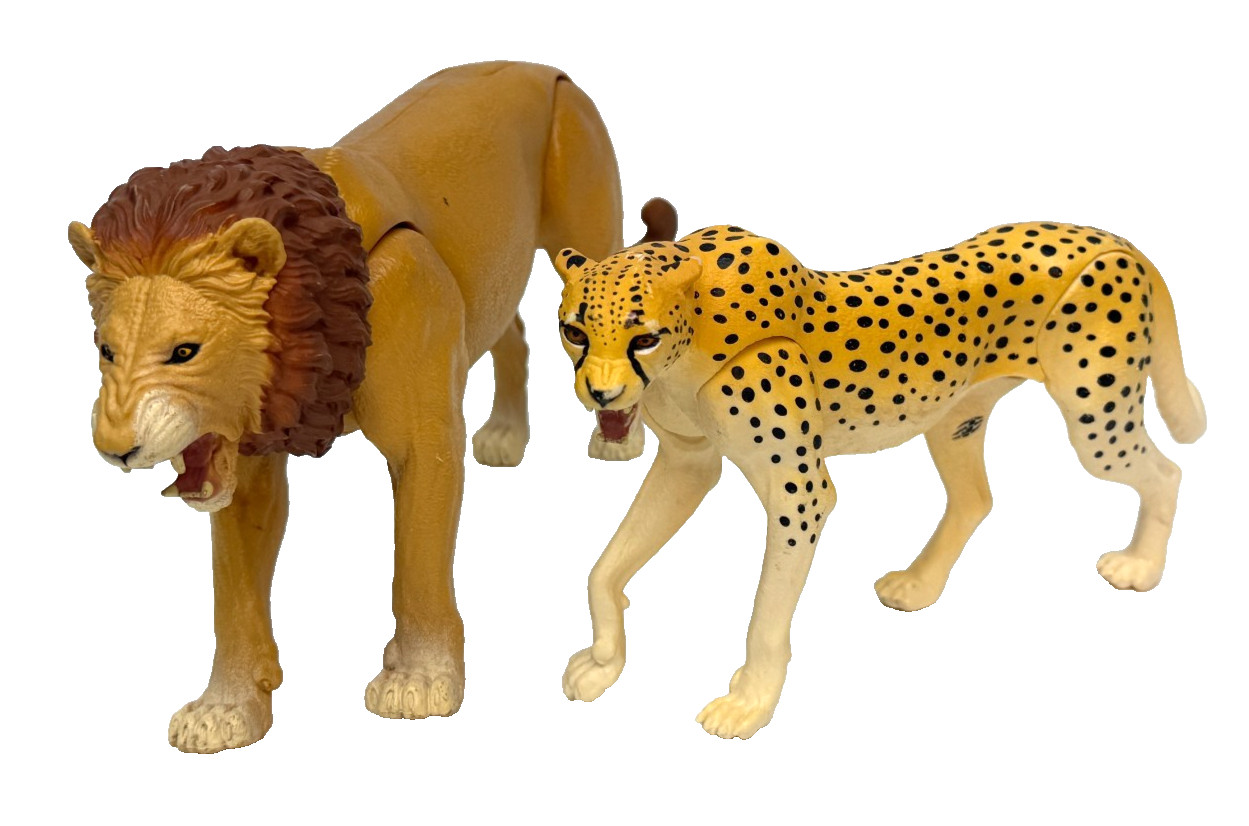 Posable Cheetah and Animated Roaring Lion 8-11\