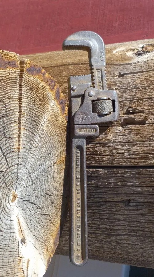 VTG TRIMO TRIMONT ROXBURY, MASS PAT\'D 6/20/16 Pipe Wrench 10\