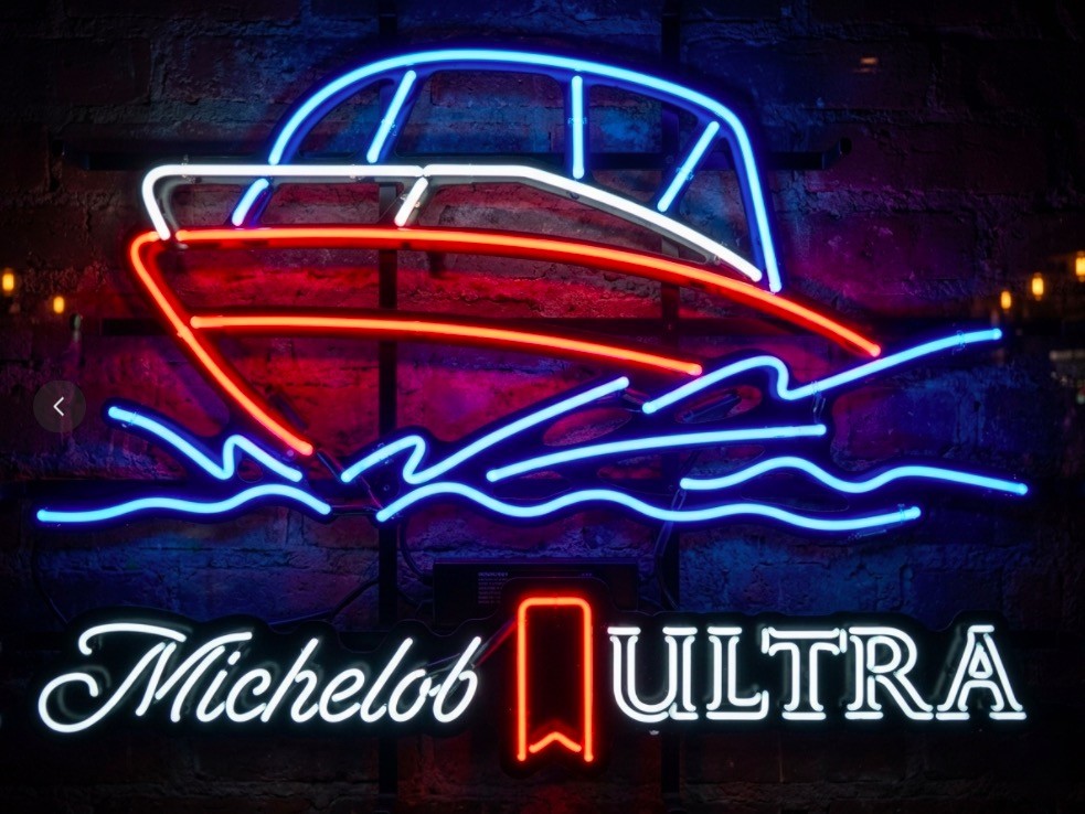 US STOCK M-ichelob Ultra Boat 24\