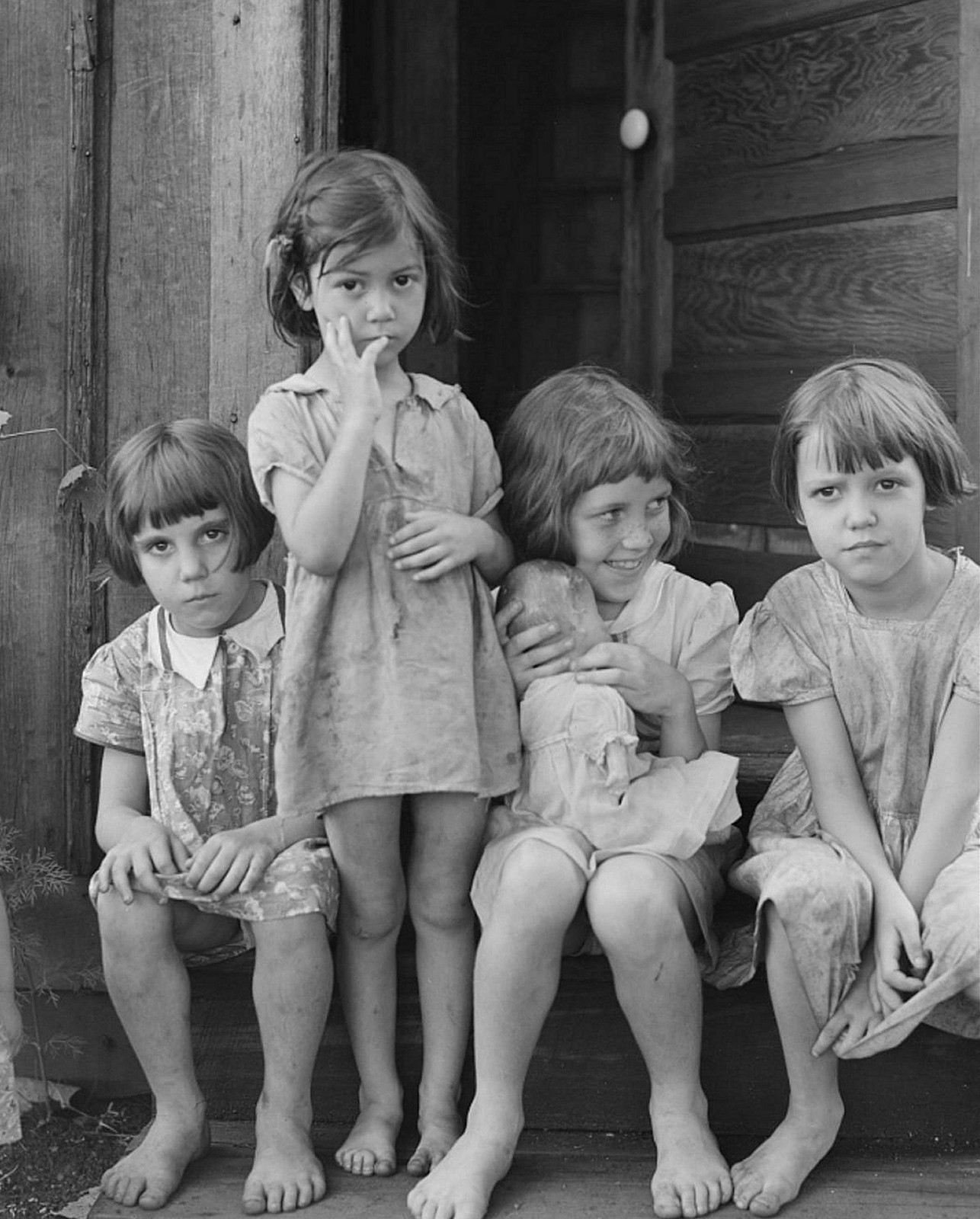 1939 YOUNG GIRLS Elkins, West Virginia DEPRESSION ERA 8.5X11 Photo 1939 YOUNG GIRLS Elkins, West Virginia DEPRESSION ERA 8.5X11 Photo